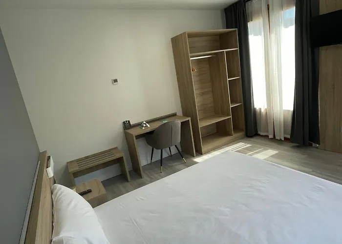 호텔 Alda Ciudad De 3*